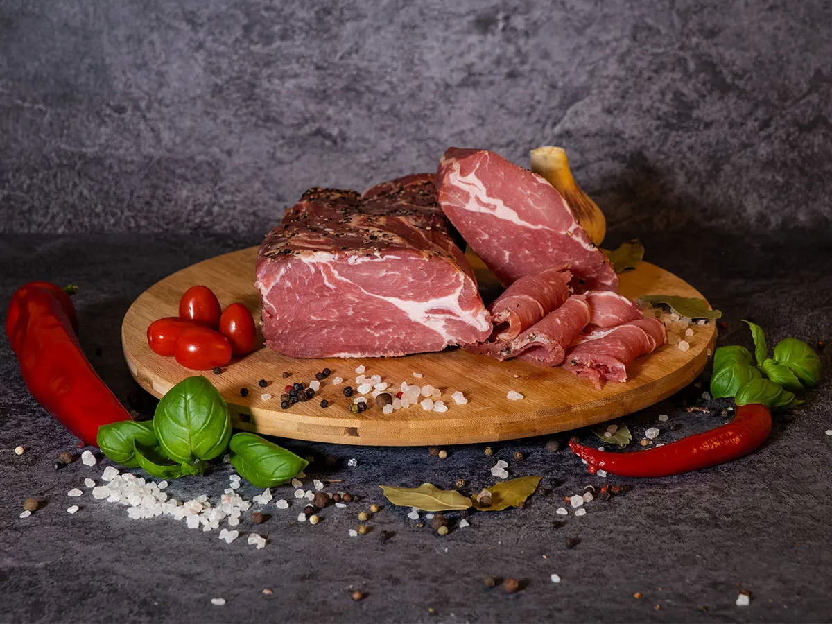 Karkówka wiejska dojrzewająca ok 350 g